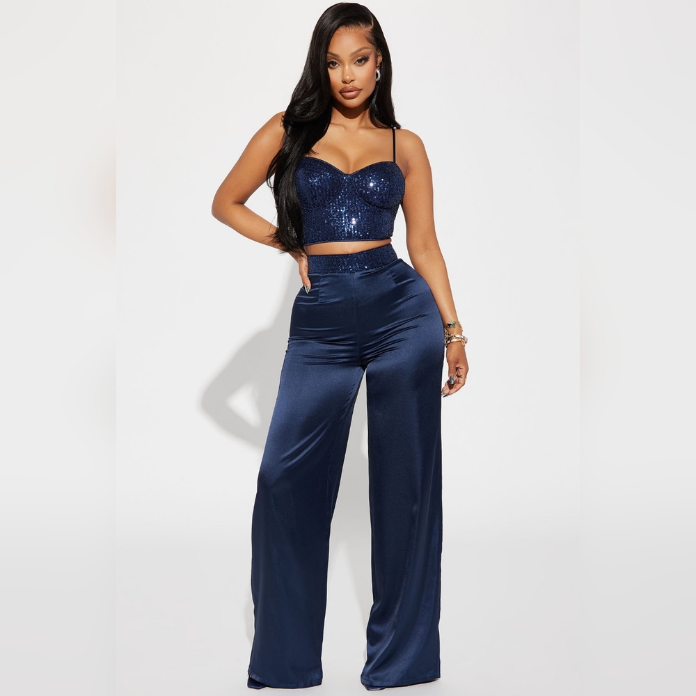 Fashion Nova Full of Sparkle Saton Set